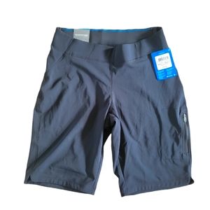 Columbia Omni Shield Active Fit Medium Short Black